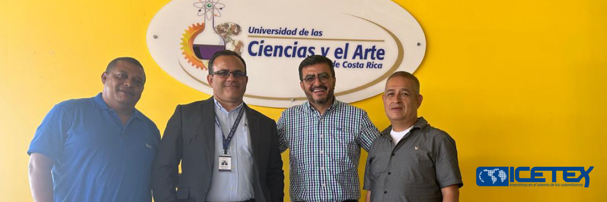 Participantes de las tres instituciones educativas realizando una actividad durante el evento 'Calma que transforma' en Antioquia.