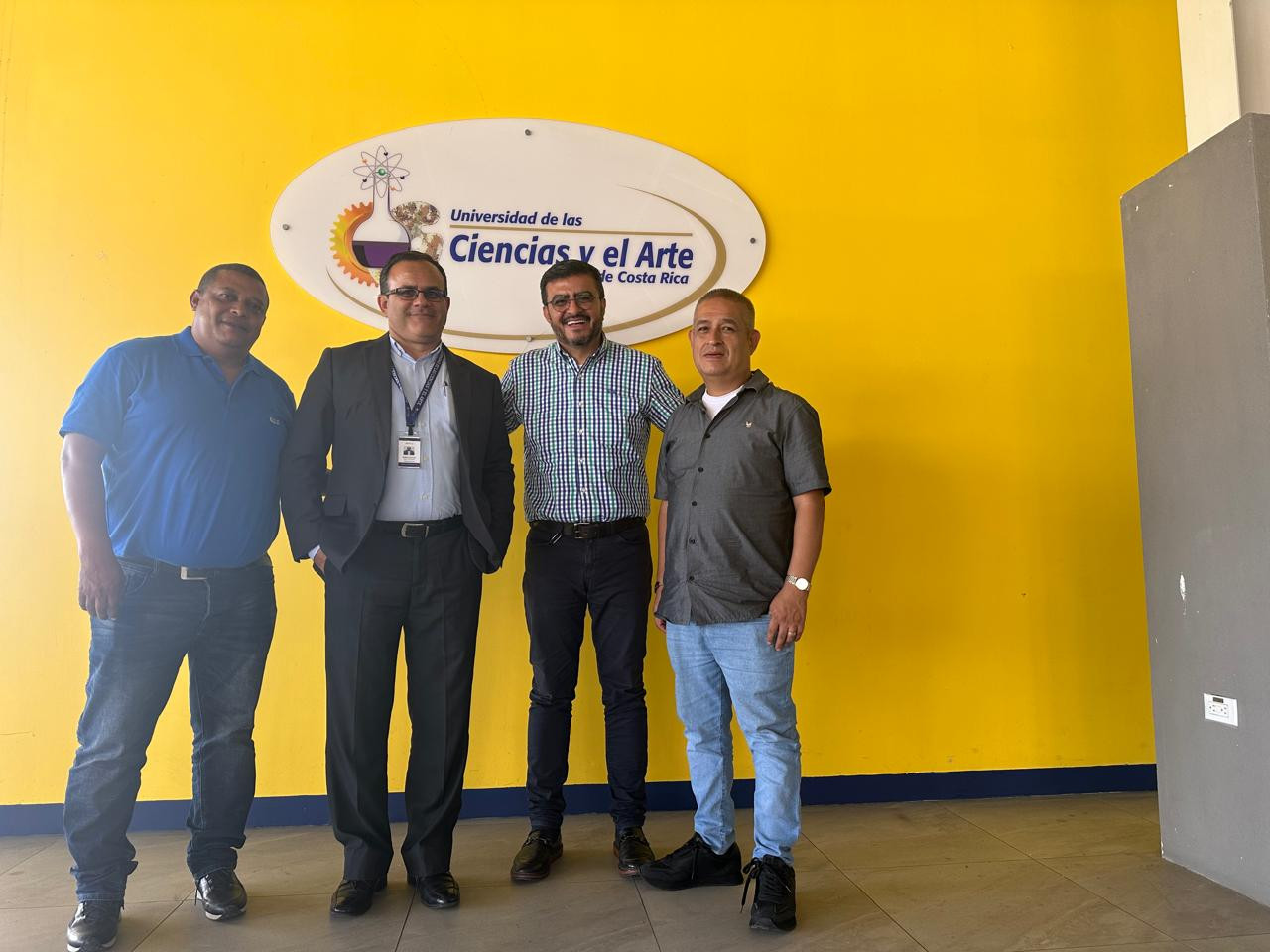 Momento del show del evento 'Calma que transforma', con participantes disfrutando de la actividad en Antioquia."
